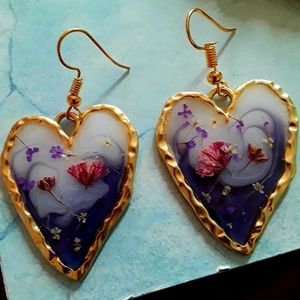 💜FLOWER EARRINGS WISP OF DARK PURPLE